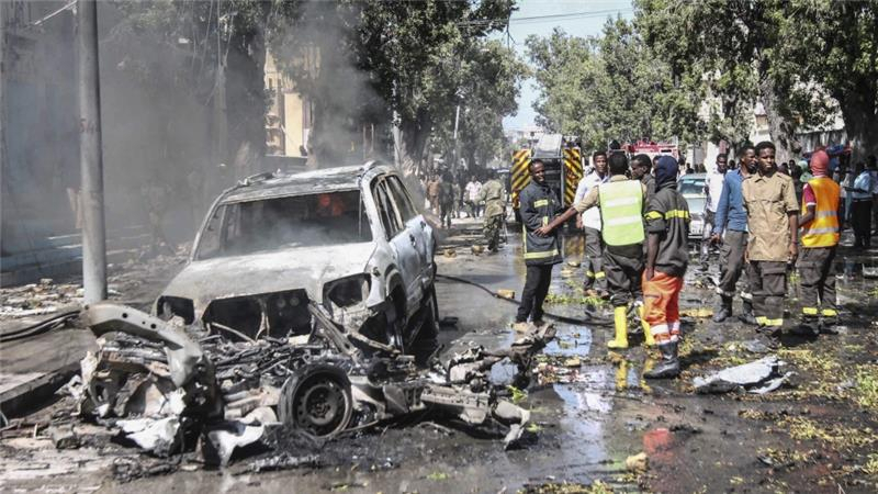 Атентат с кола-бомба в столицата на Сомалия, има загинали