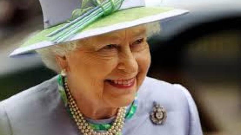 Кралица Елизабет II е посетила 120 страни, но не и Гърция! Защо? 