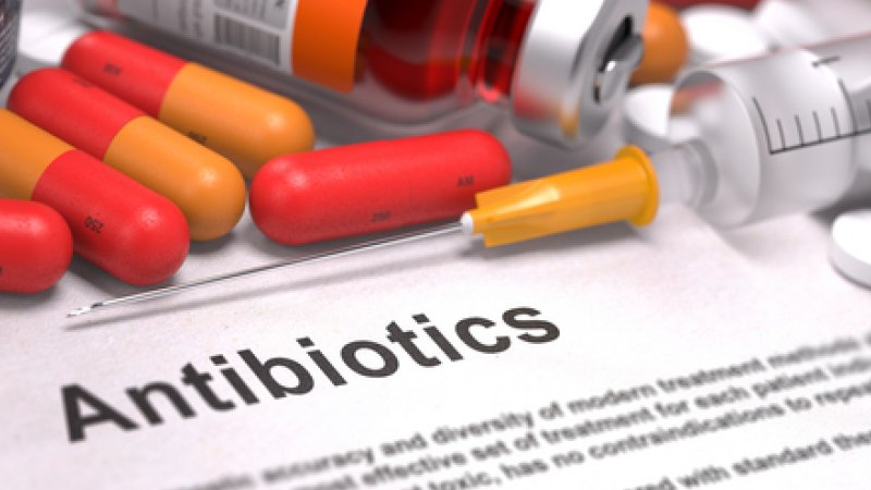 Антибиотиците са огромна заплаха за здравето, предупреждават учени университета Джонс Хопкинс