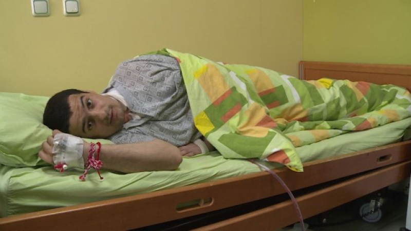 Уникална операция в България! Лекари направиха невъзможното и спасиха от ампутация ръката на мъж