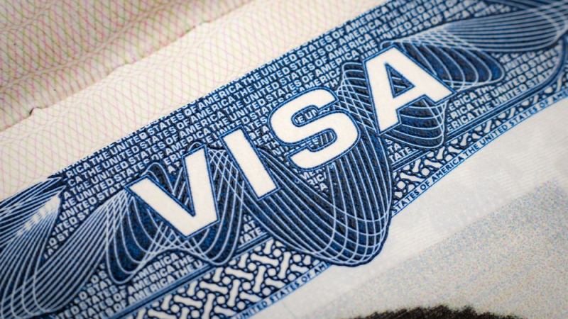 Искате американска виза – декларирате всичките си самоличности в социалните мрежи