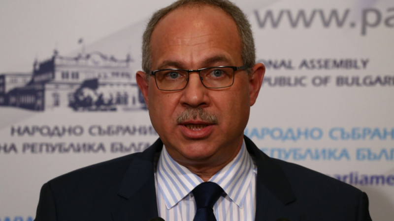 Антон Тодоров посочи кой служебен министър е на път да надмине по апартаменти Цветанов ДОКУМЕНТИ 