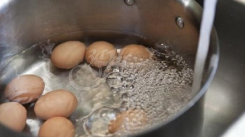 Най-важната съставка, за да не се напукат яйцата при варене