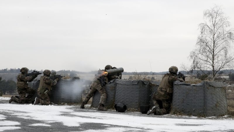 Франция създава европейска военна част за кризи по света