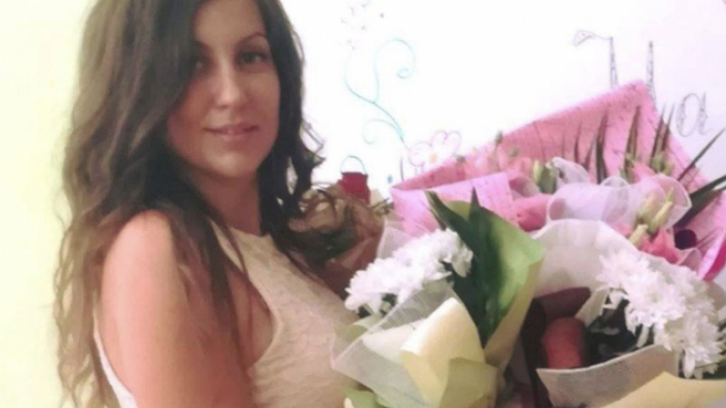 Погребаха красивата учителка Станислава, загинала при мелето на „Тракия“
