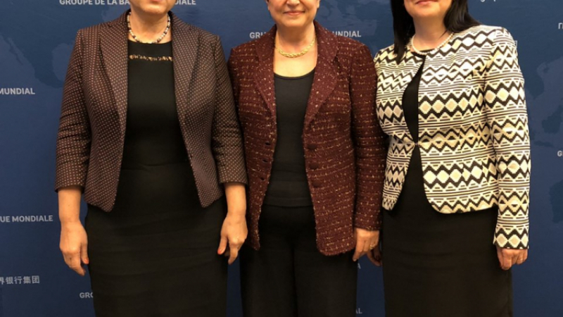 Цвета Караянчева и Кристалина Георгиева си говориха във Вашингтон по важни теми 