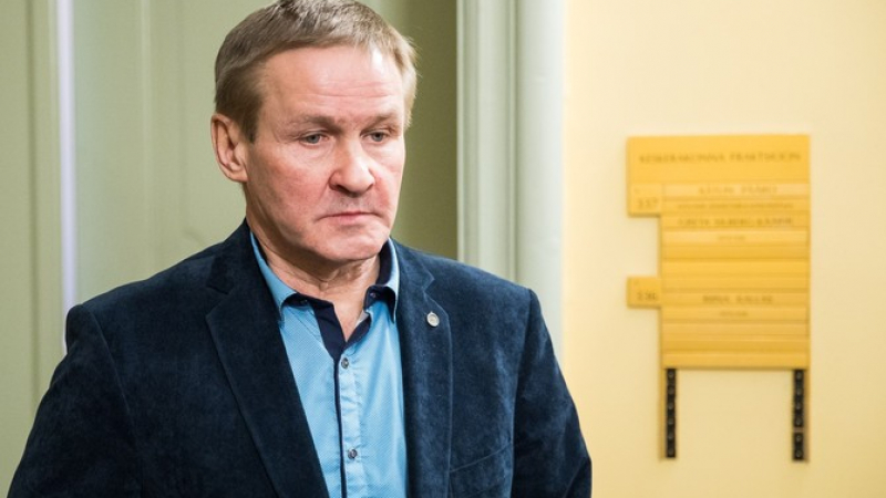 Естонски министър подаде оставка, след като го хванаха пиян зад волана
