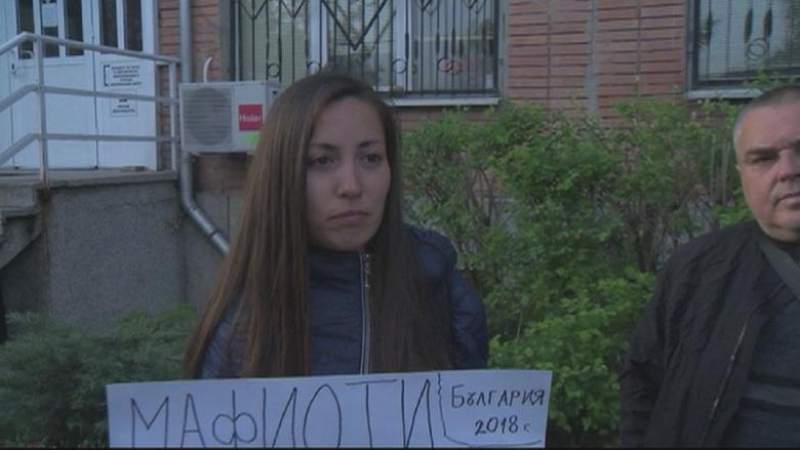 Ден след ареста, който разтърси София: Пред кметството в "Младост" стана много горещо!