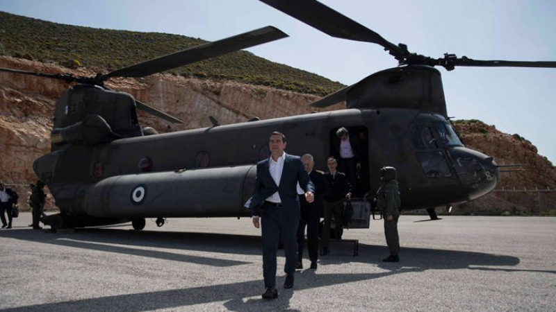 Скандал в небето: Турски изтребители притиснали хеликоптера на Алексис Ципрас, самолети на гръцките ВВС ги прогонили  