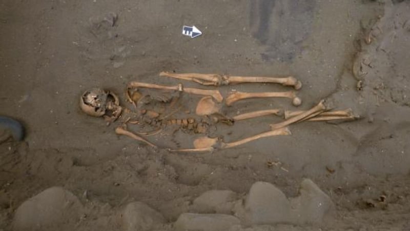Зловеща мистика от древността: В Перу откриха скелети на хора с много ръце и крака (СНИМКИ)