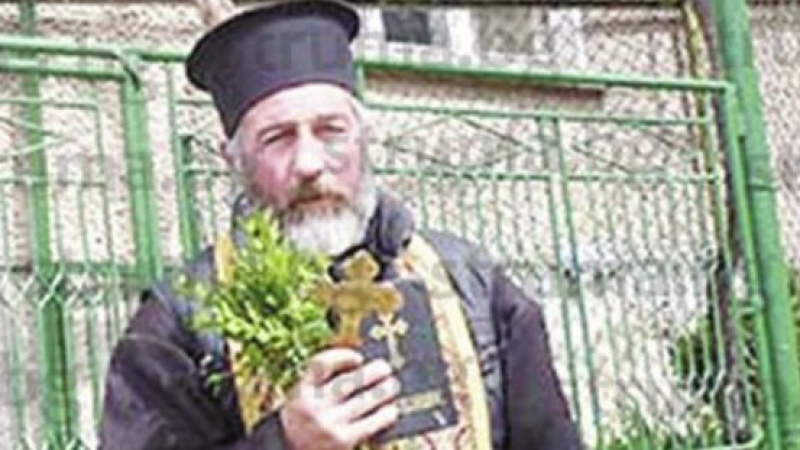 Прокуден от Синода дупнишки свещеник се върна от гурбет в Италия и...