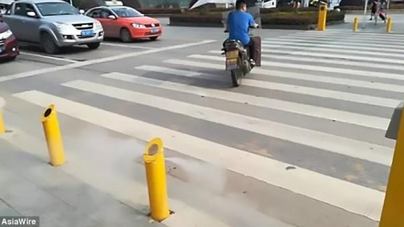 Уникална идея: В Китай пешеходците започнаха да ги обливат с вода при нарушение (ВИДЕО)