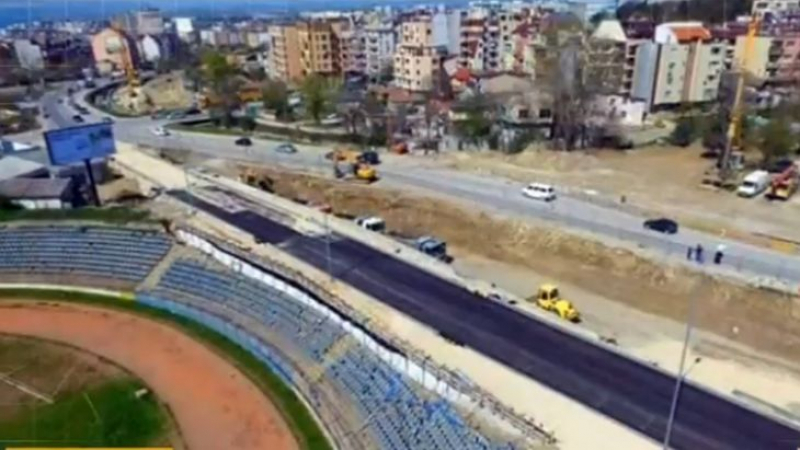 Скандално: Нов булевард минава през... трибуните на стадион (ВИДЕО)