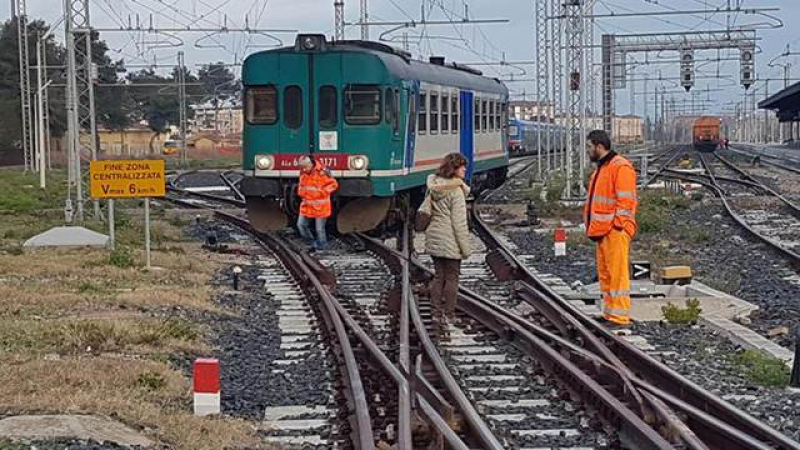 Инцидент с пътнически влак в Северна Италия, ето какво се случва 