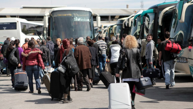 Министерството на туризма подпука фирмата, изоставила туристи в автобус на магистрала „Струма" 
