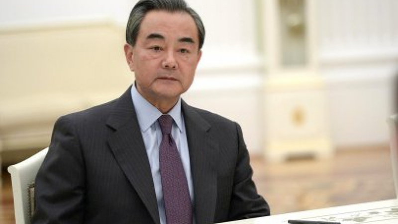 Китайският външен министър е на посещение в Северна Корея