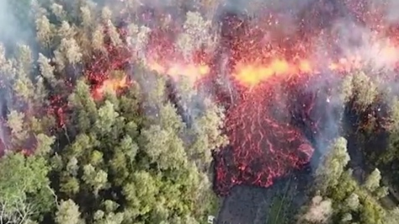 В Мрежата се появи зловещо ВИДЕО от изригването на вулкан в Хавай, на него се вижда нещо много странно