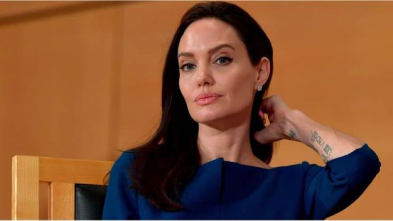 Анджелина Джоли съвсем го закъса! Актрисата точи лиги по млад и женен колега