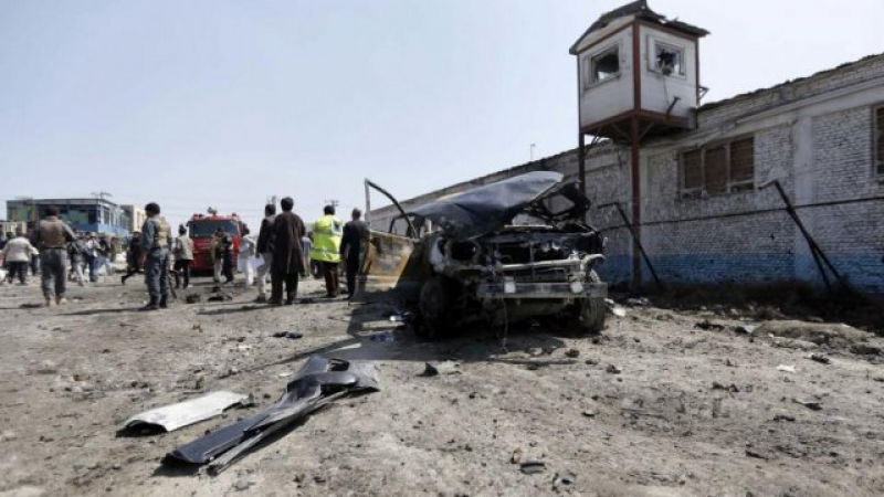 Талибани убиха над 30 полицаи в Афганистан