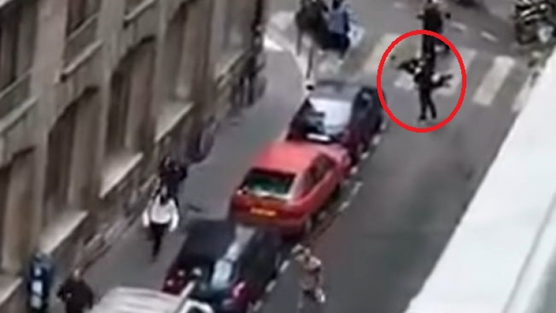 Претръпналите от тероризъм парижани проявиха изумителна храброст и отърваха столицата от нова кървава баня (ВИДЕО)