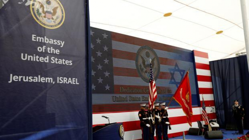 Тръмп за посолството на САЩ в Йерусалим: Нека бъде мир! (СНИМКИ/ВИДЕО)