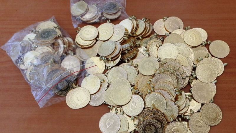 Шокираща находка на границата! Намериха златно имане от 312 монети 22 карата (СНИМКИ)