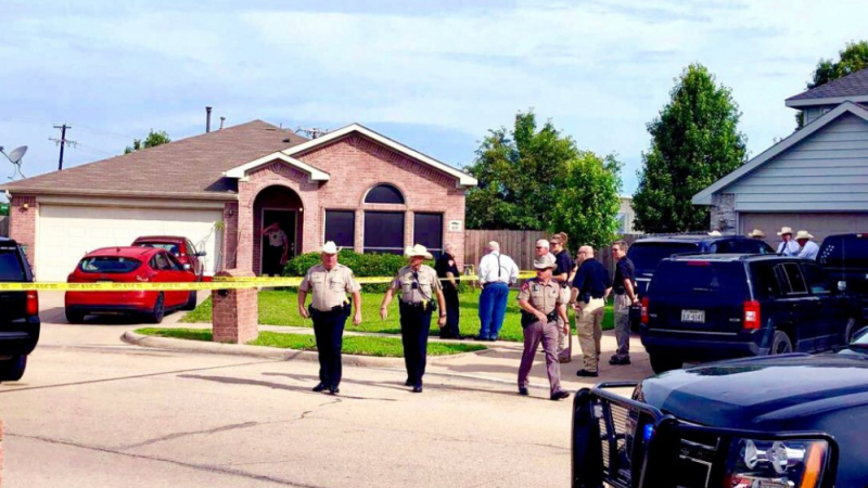 Полицията в САЩ откри пет трупа в частен дом, сред загиналите има и деца (СНИМКИ/ВИДЕО)