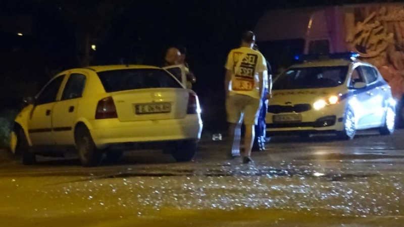 Зрелищен екшън с патрулка, преследван шофьор и случайна "Мазда 3" в Благоевград