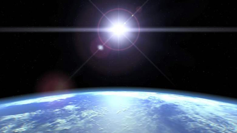Загадъчна "светкавица" бе забелязана в Слънчевата ни система (ВИДЕО)
