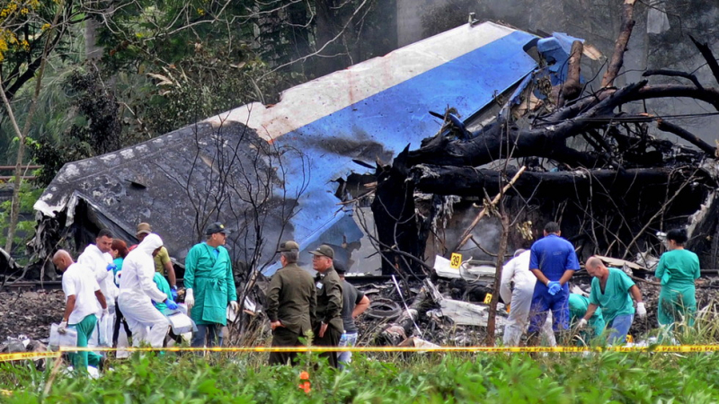 Мексикански и американски експерти разследват трагедията със самолета в Хавана 