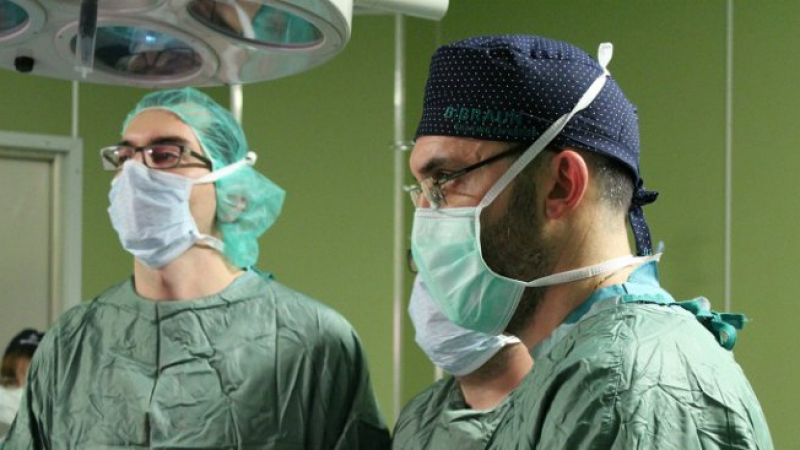 Уролози извършиха уникална операция на тумор в болница "Токуда" 
