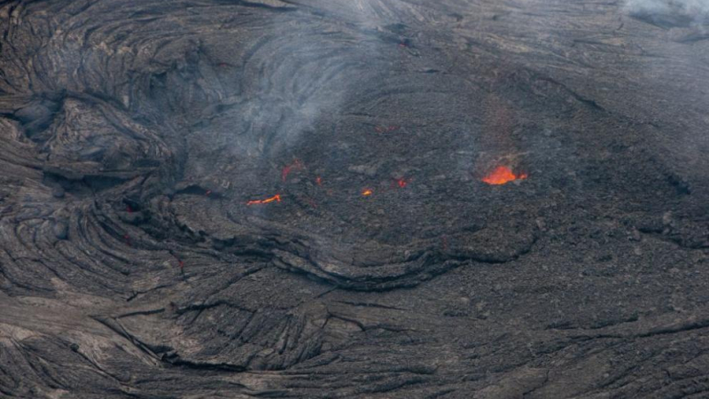 На Хаваи става все по-ужасяващо! Огнена лава тръгна към електростанция (СНИМКИ/ВИДЕО)