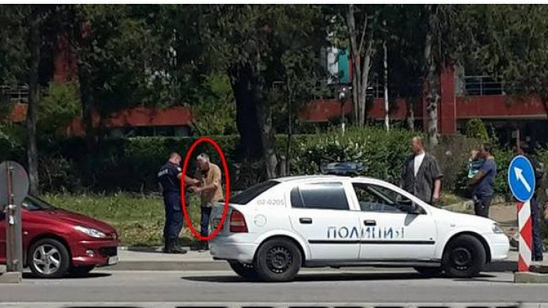 Жестоко меле до църква в Бургас! Мъж разби с камък черепа на опонента си (СНИМКИ)