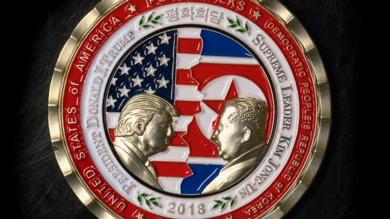 Разпродават като топъл хляб монетите за срещата Тръмп-Ким и то с отстъпка 