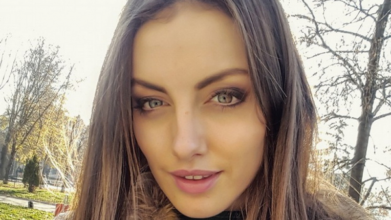 Мис България 2015 си купи секс квартира в София! Ето с кого се заселва в столицата