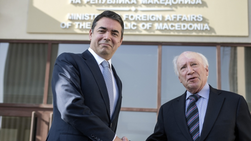 Македонският външен министър обяви за постигнат компромисът за името на Македония 