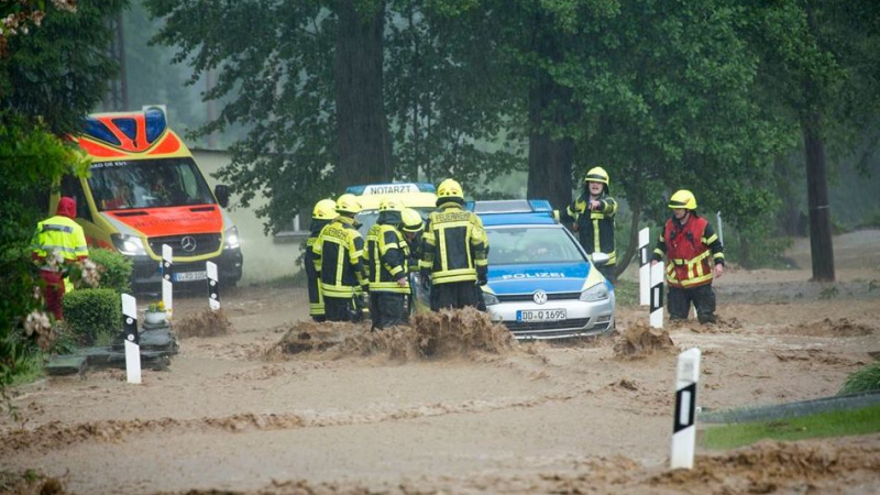 Апокалипсис: Библейски потоп удави Германия! (СНИМКИ/ВИДЕО)