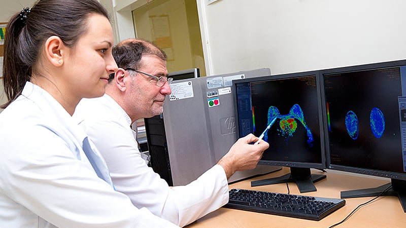 Д-р Валентин Иванов: Откриваме в зародиш рак на гърдата с магнитен резонанс