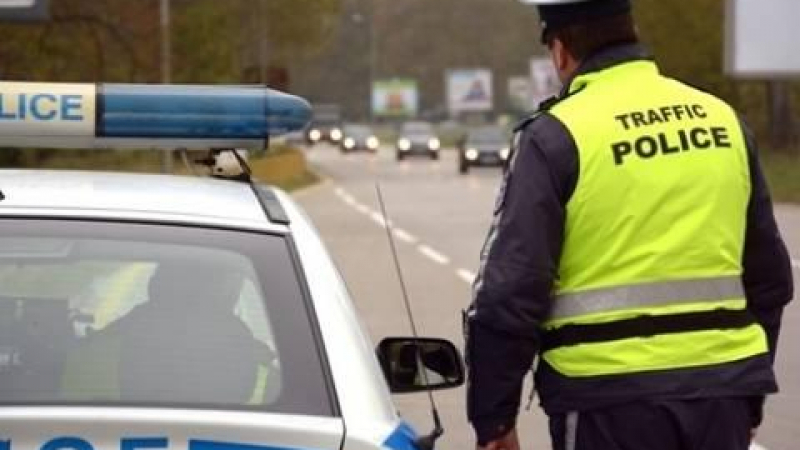 Водач от Пловдив подкара колата си и отнесе два бона акт, както и остана без книжка за 2 години. Вижте защо