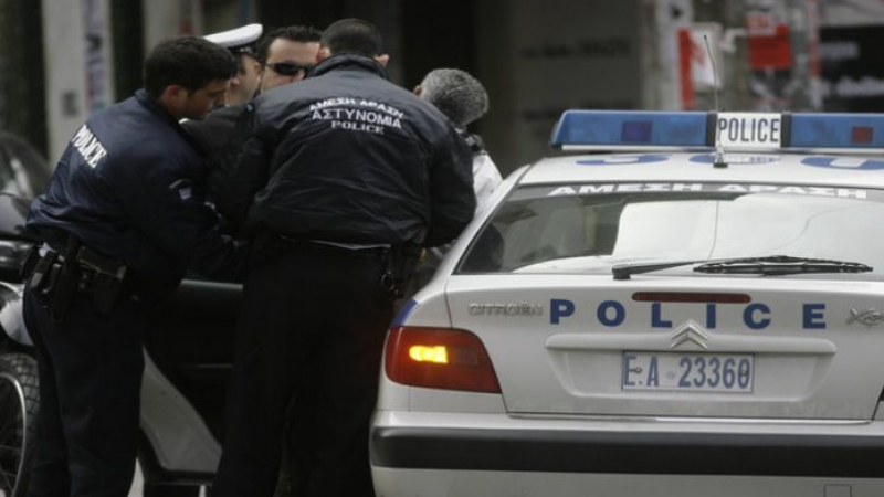 Гърция настръхна след убийство на дете до ромски катун в Амфиса