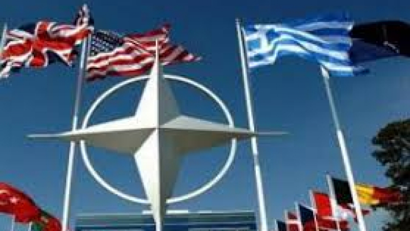 НАТО обеща на Македония да я защити от "руска агресия"