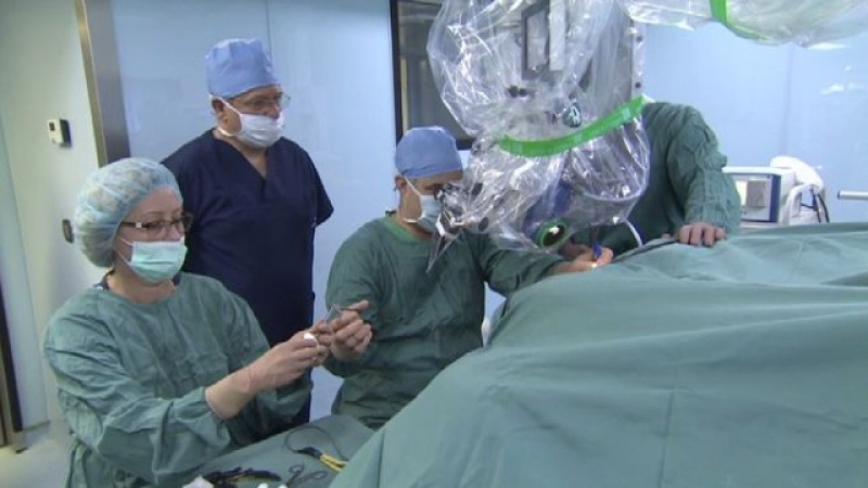 След 11 часа: Лекари отстраниха мозъчен тумор с рекорден размер