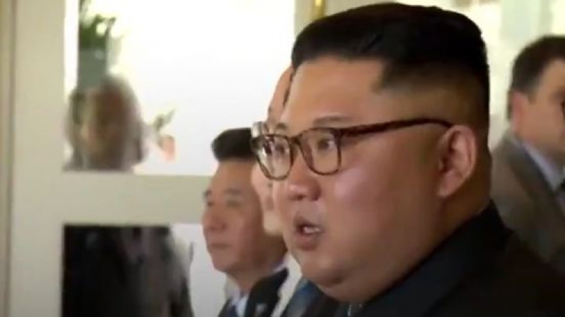 Шегичка на Тръмп накара Ким да извади най-вцепенената си физиономия (ВИДЕО)