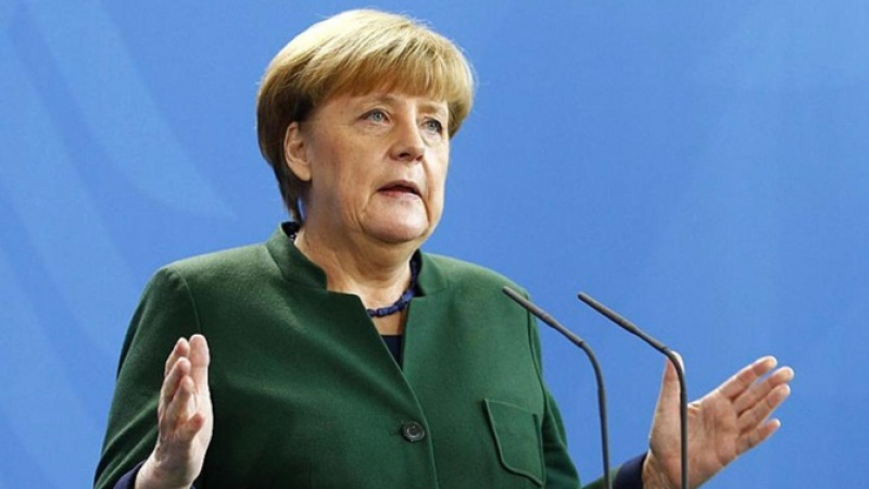 Меркел за мигрантите: Нуждаем се спешно от промени. Ние трябва да решаваме кой да идва в Европа