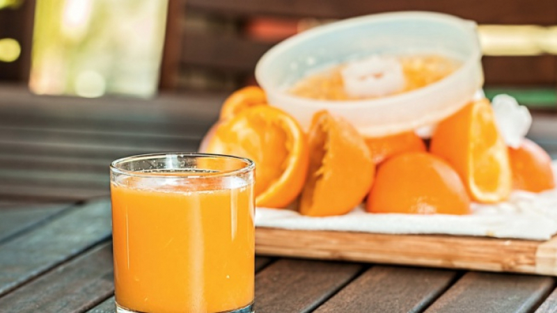 Дори не подозирате какво ще се случи с портокаловия сок, ако го замразите