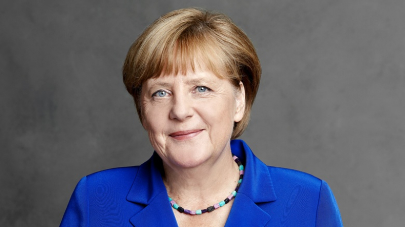 Меркел иска да помага на Италия за миграционната криза