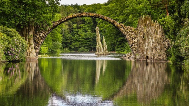 Няма да повярвате на колко години е най-старият мост в света (СНИМКА)