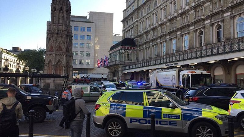 От последните минути: Евакуират лондонското метро заради бомбена заплаха!