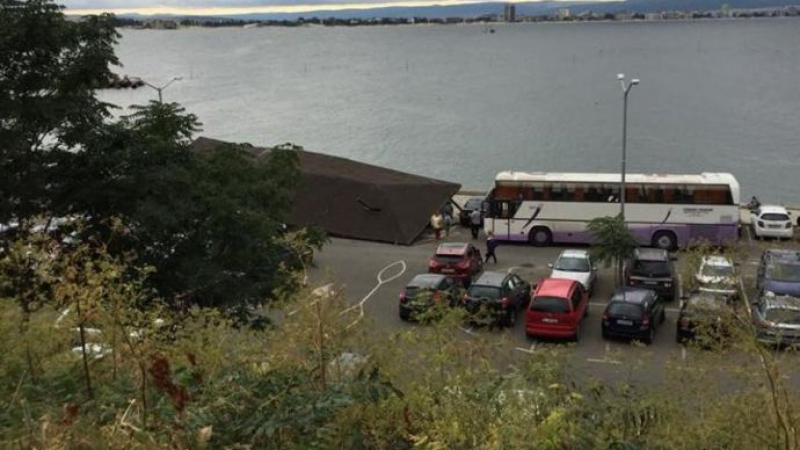 Очевидци за ужаса в Несебър: Шофьорът на автобуса остана припотен на място  