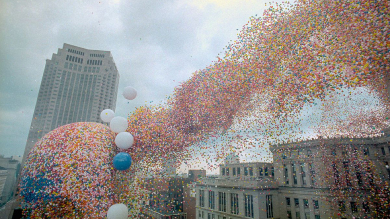 Опит за рекорд с балони завършва с жертви, изключително бедствие и грандиозен провал (СНИМКИ)